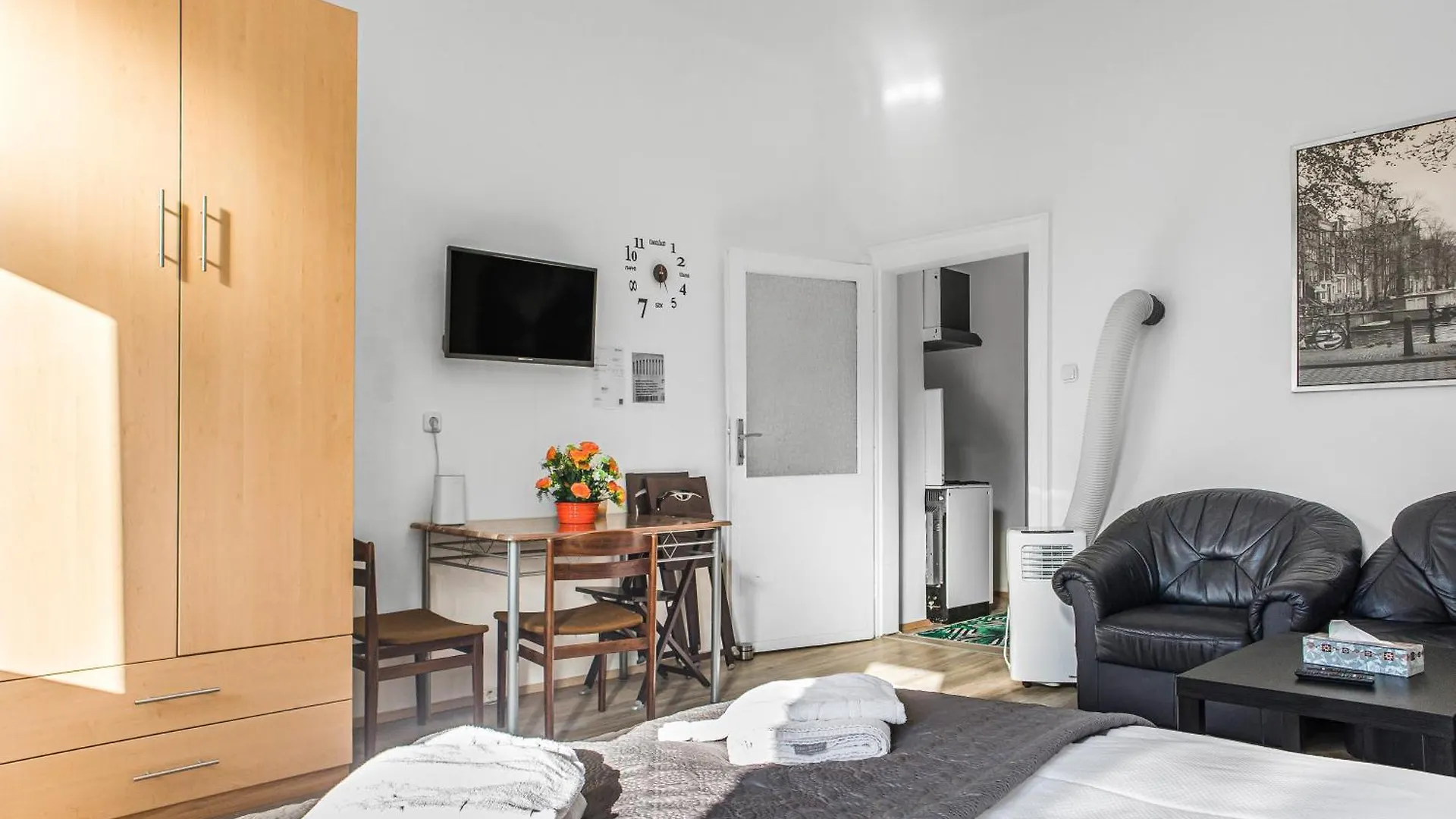 Cozy 1Br Apt Near Millenium Tower & Danube River Vienna