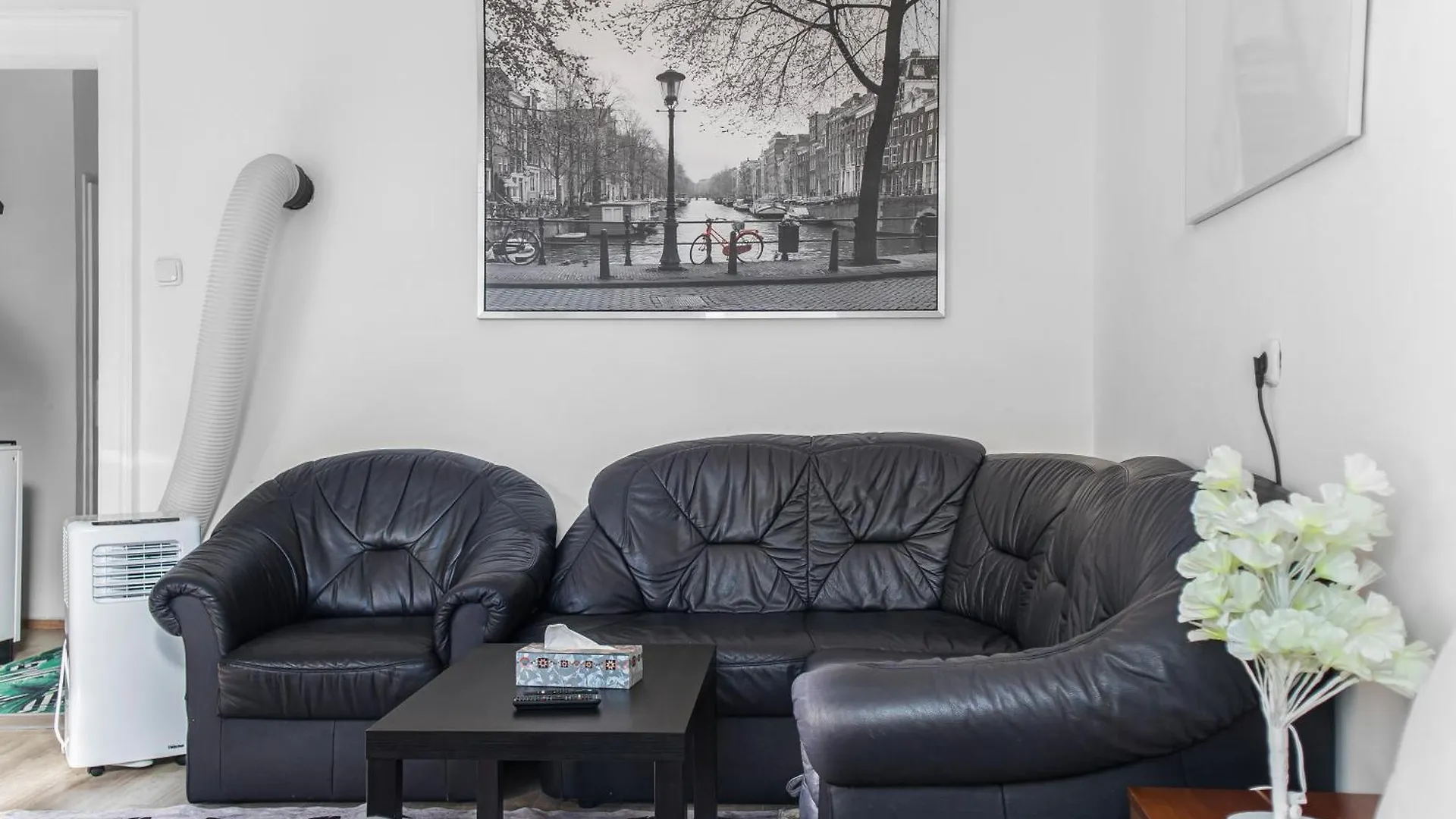 Cozy 1Br Apt Near Millenium Tower & Danube River Vienna Apartment